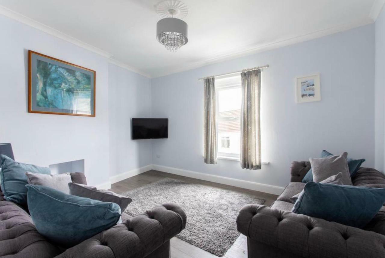 Holiday home Beautiful Two Bed Flat - With Parking Space